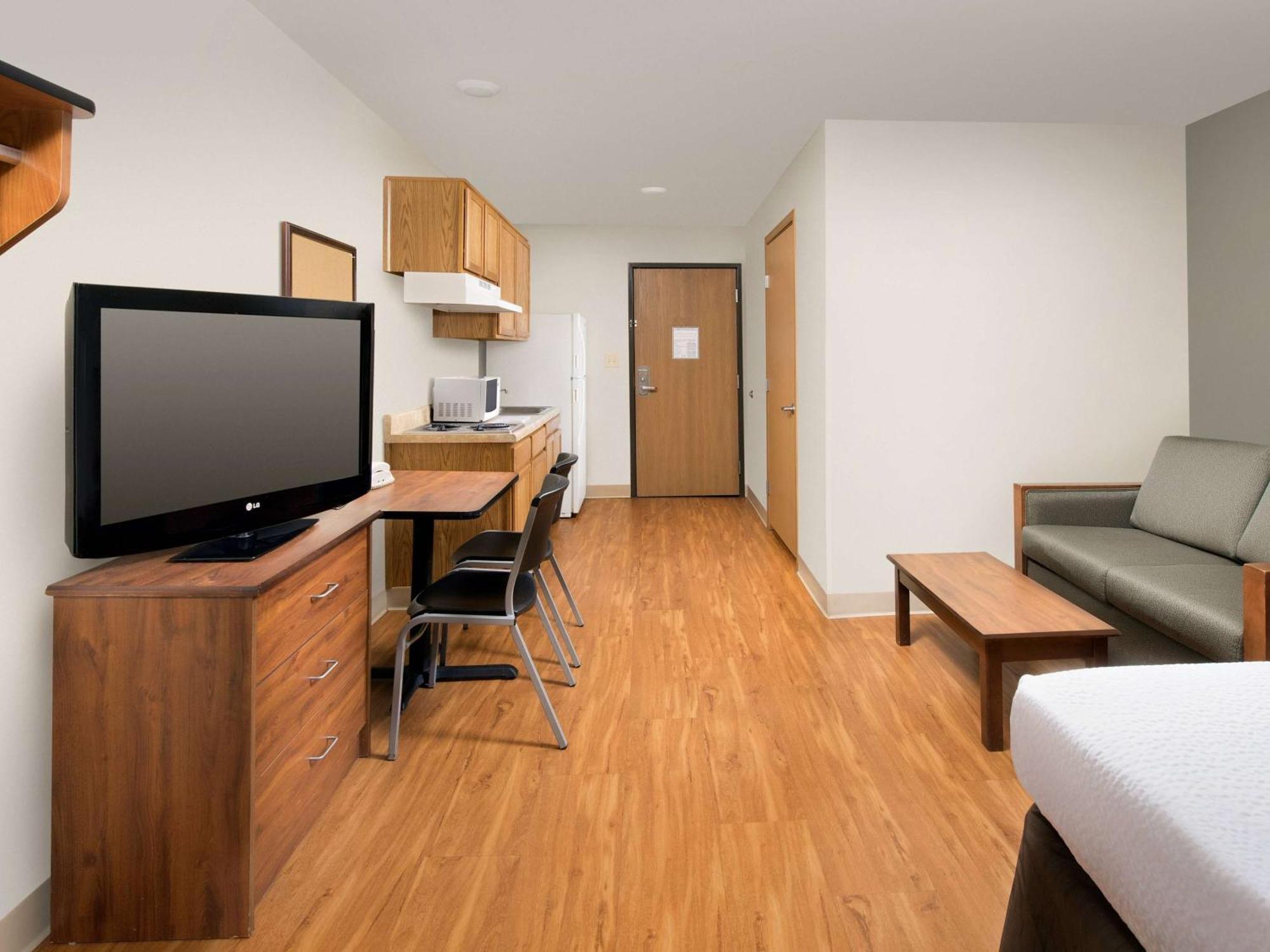 Extended Stay America Select Suites - Fort Myers - Northeast Экстерьер фото