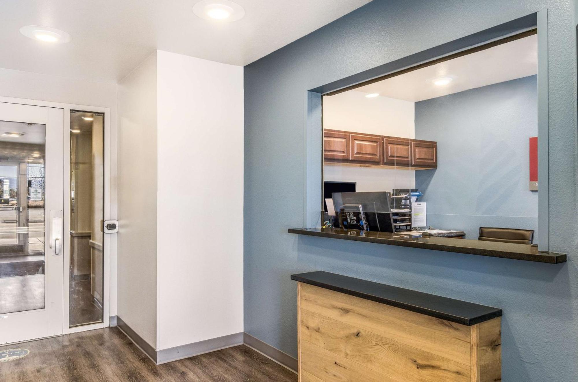Extended Stay America Select Suites - Fort Myers - Northeast Экстерьер фото