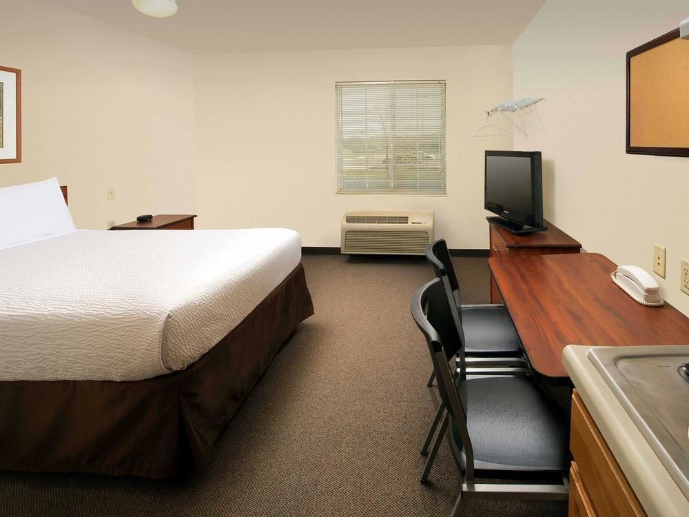 Extended Stay America Select Suites - Fort Myers - Northeast Экстерьер фото